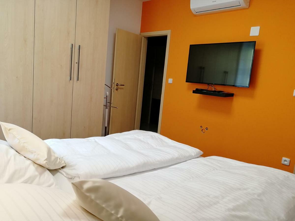 Apartmany Duo Dacice Exterior photo